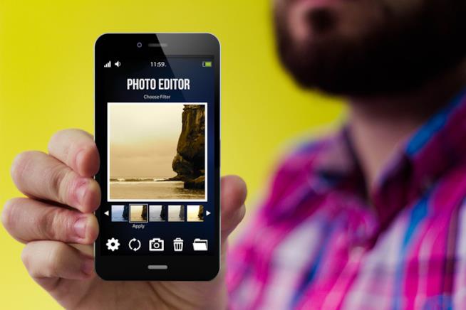 Le migliori applicazioni, gratuite o a pagamento, per l'editing fotografico su smartphone Un editor fotografico su smartphone