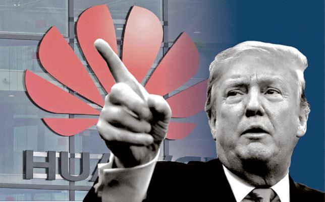 È rottura tra Google e Huawei dopo l'esecutivo dell'amministrazione Trump: stop immediato agli aggiornamenti di Android Primo piano di Donald Trump; sullo sfondo il logo di Huawei