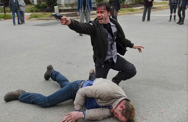 Rick fuori controllo nel finale di The Walking Dead