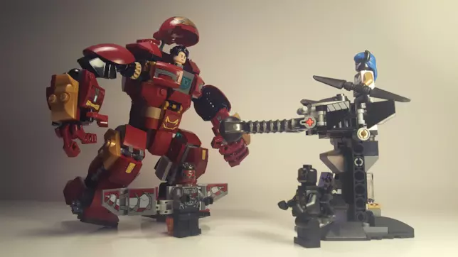 Il set LEGO "Duello con l'Hulkbuster" Il set LEGO "Duello con l'Hulkbuster" dedicato ad Avengers: Infinity War